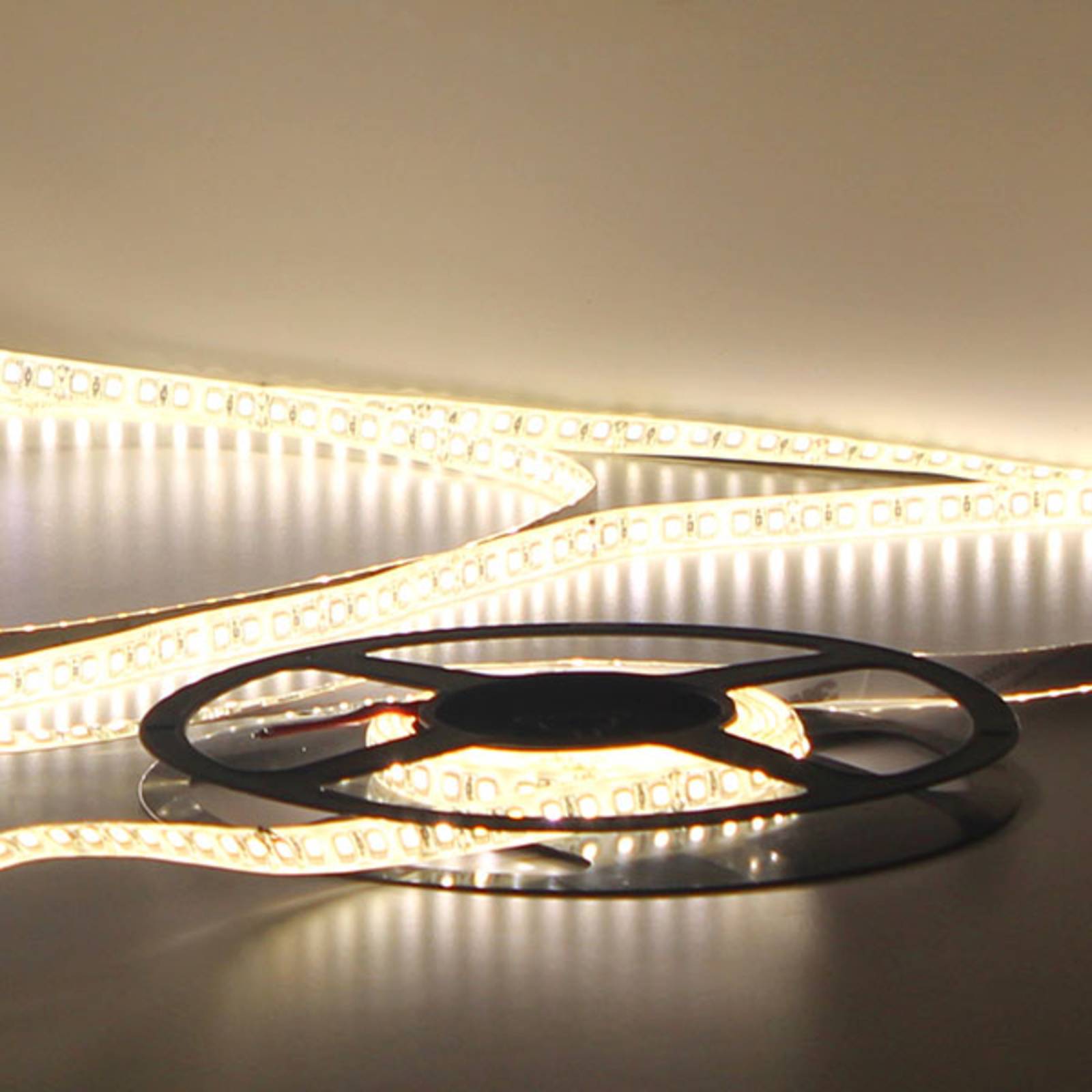 LED Profilelement GmbH LED-Strip Mono 600 IP54 65 W Warmweiß 2.900 K