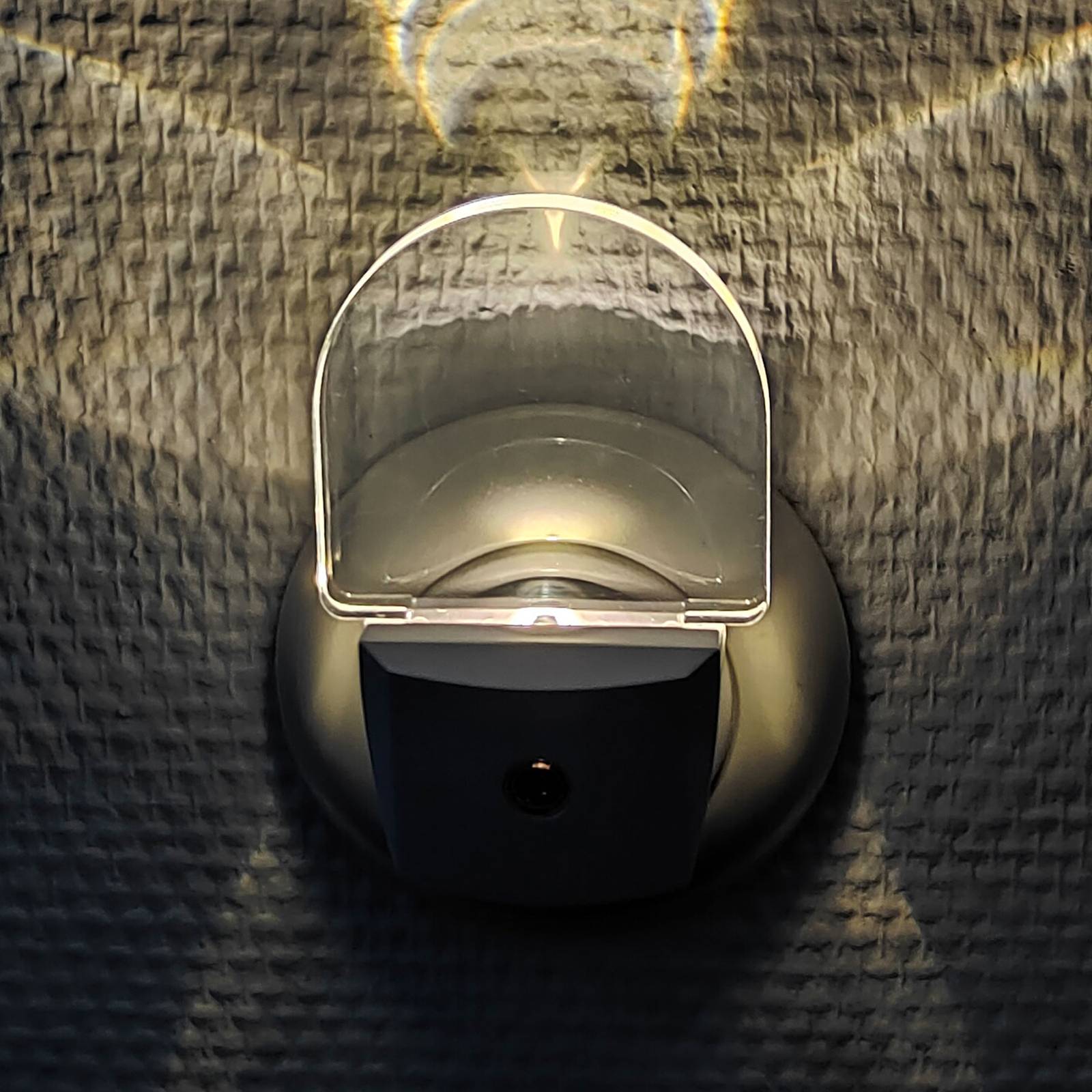 Niermann Standby LED-Nachtlicht Slim für Steckdose, mit Sensor