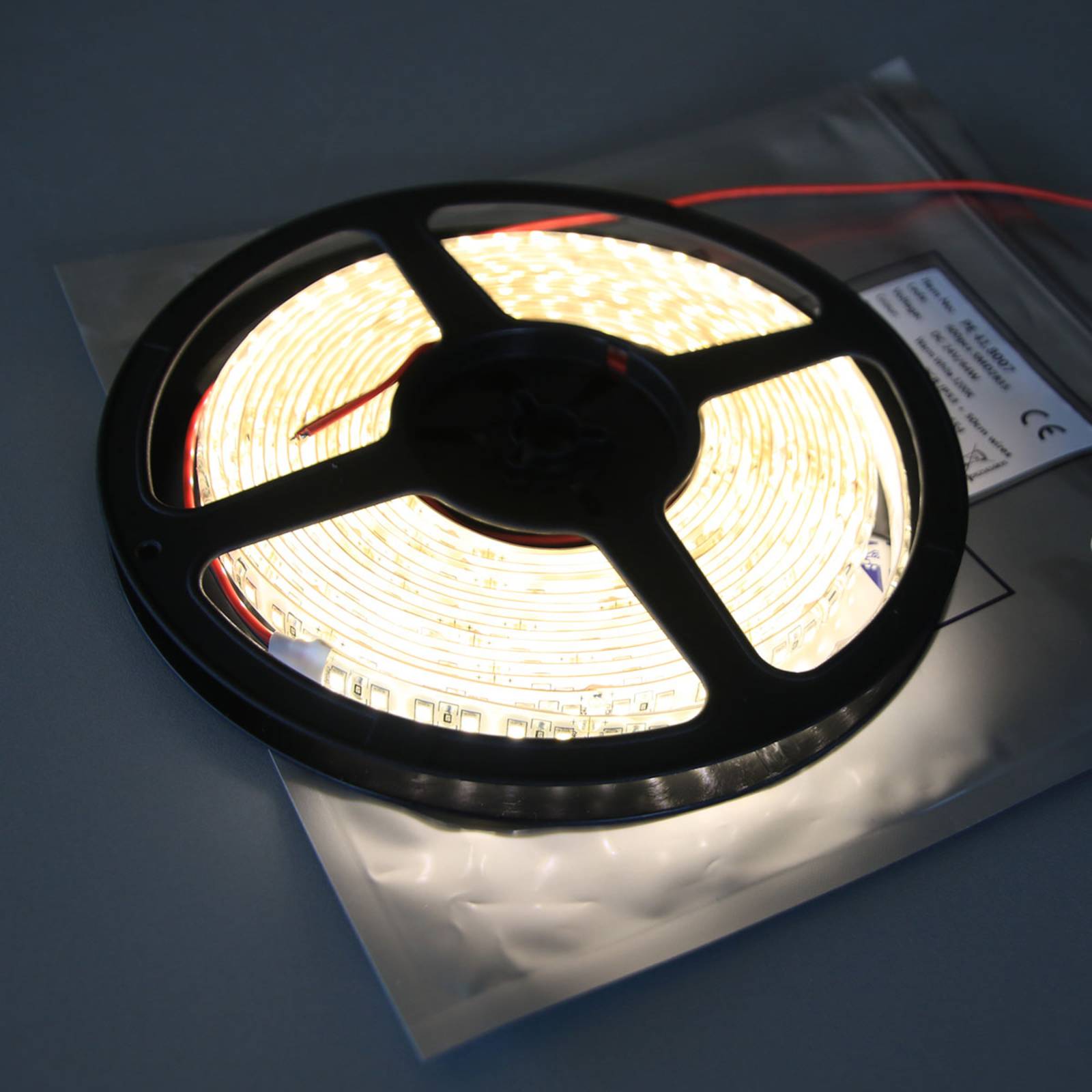 LED Profilelement GmbH LED-Strip Mono 600 IP54 65 W Warmweiß 3.200 K