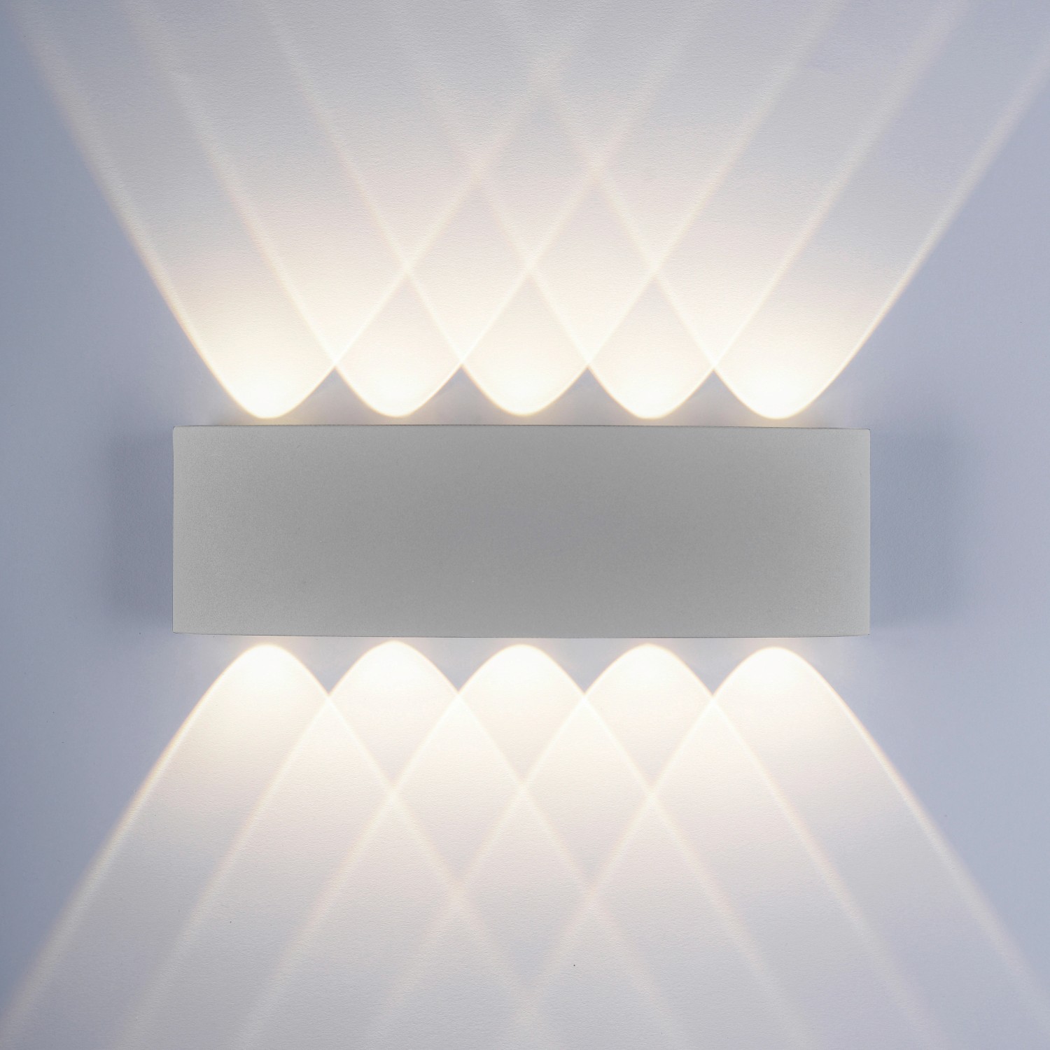 Paul Neuhaus LED-Wandleuchte Carlo Silber 10 x 0,80 W 3000 K / 27 cm x 4,7 cm