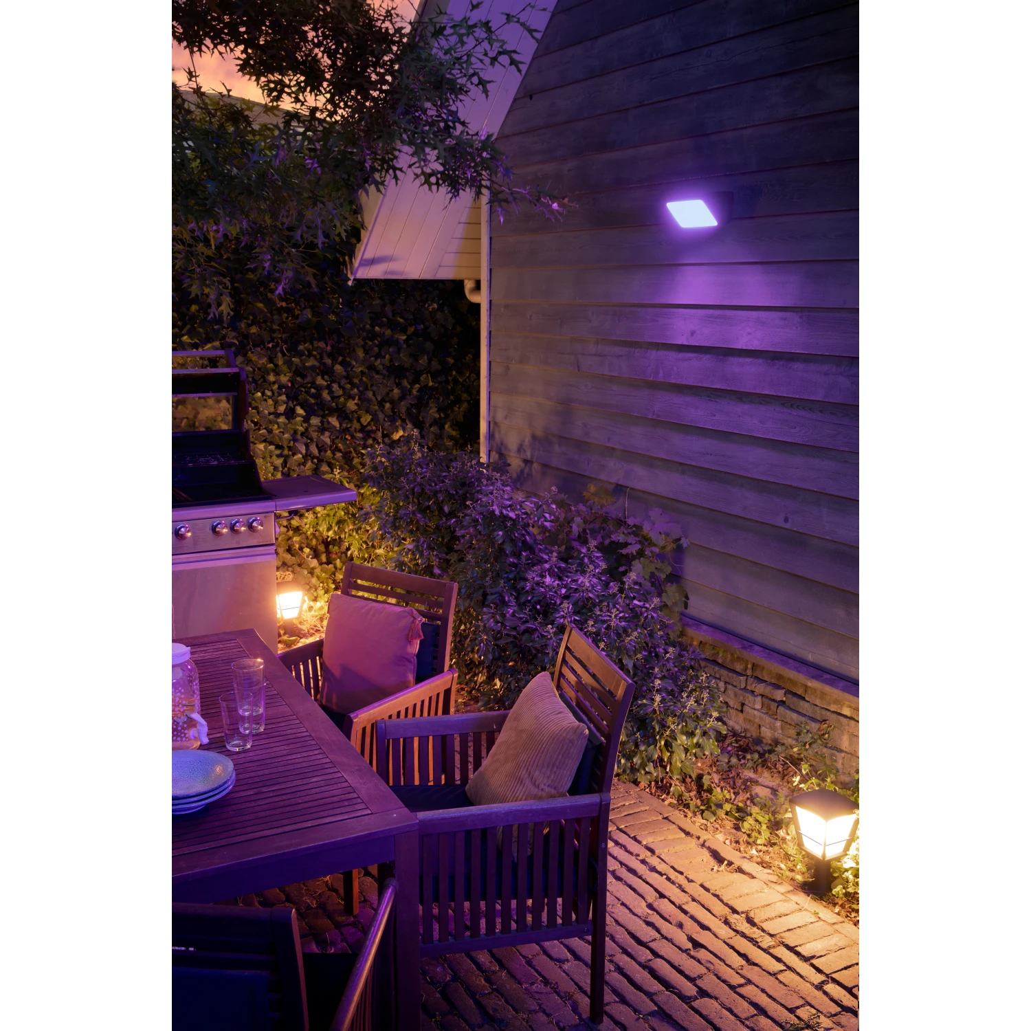 Philips Hue White & Color Ambiance Econic LED-Sockelleuchte