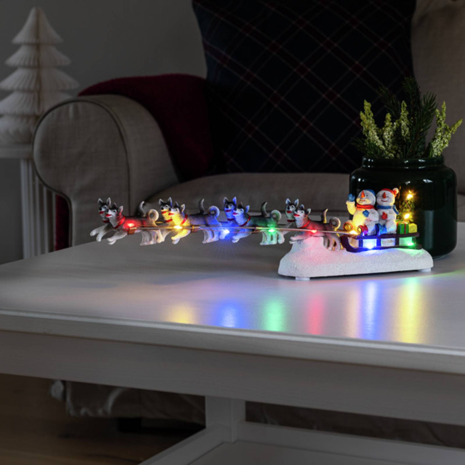 Konstsmide Christmas Tischdeko Schneemann mit Hundeschlitten bunte LEDs