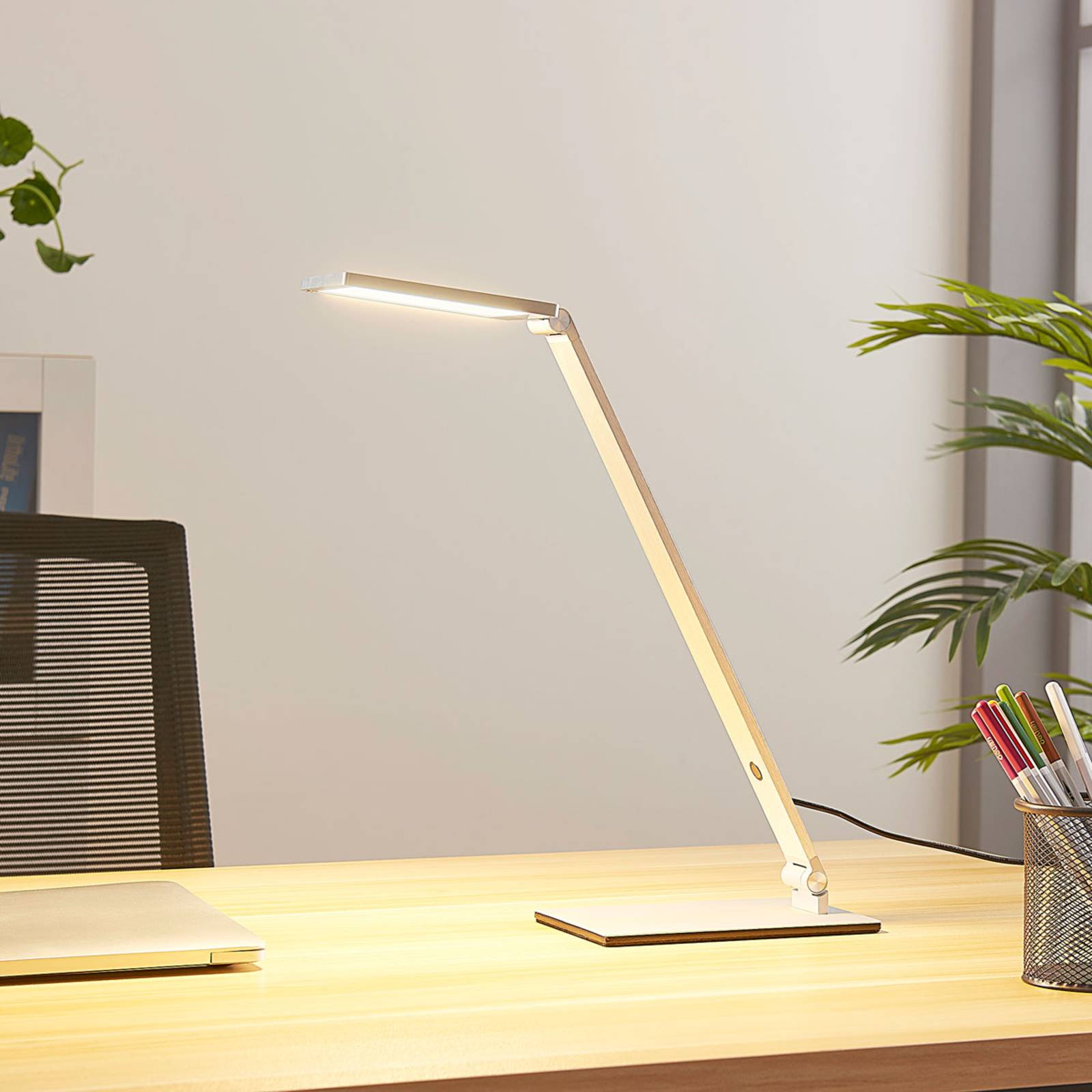 LUCANDE Resi - dimmbare LED-Schreibtischlampe