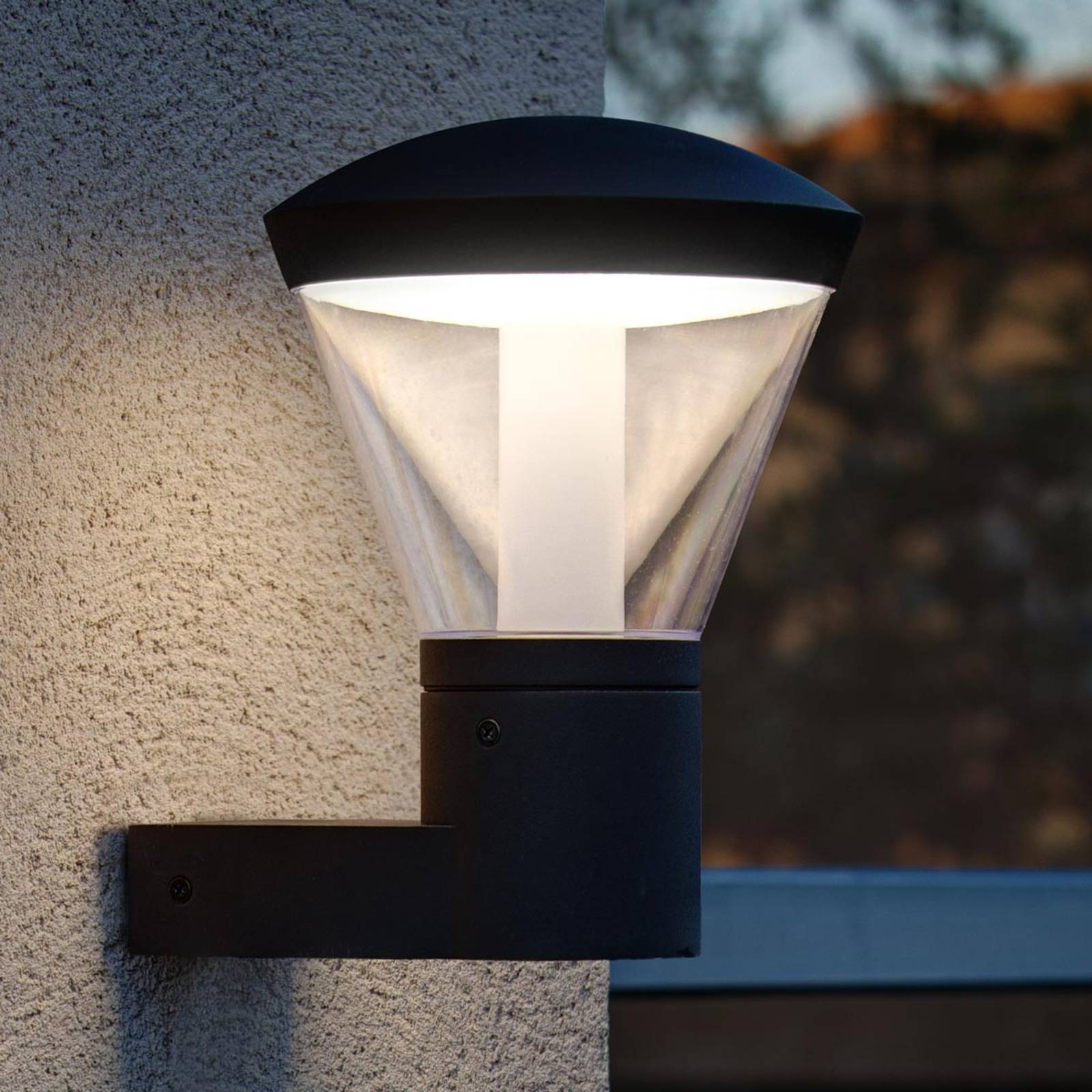 FARO BARCELONA Stimmungsvolle LED-Außenwandlampe Shelby